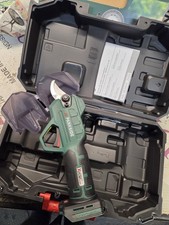 Forbici taglia rami a batteria